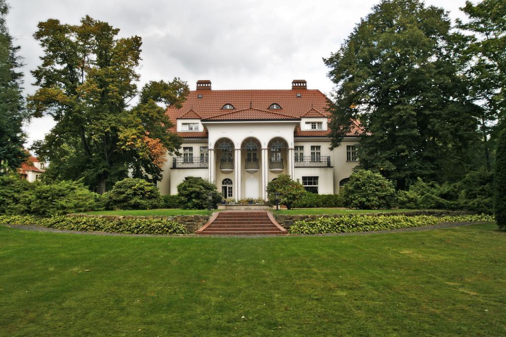 Rezydencja Willa Park & Restauracja Legnica Exterior foto